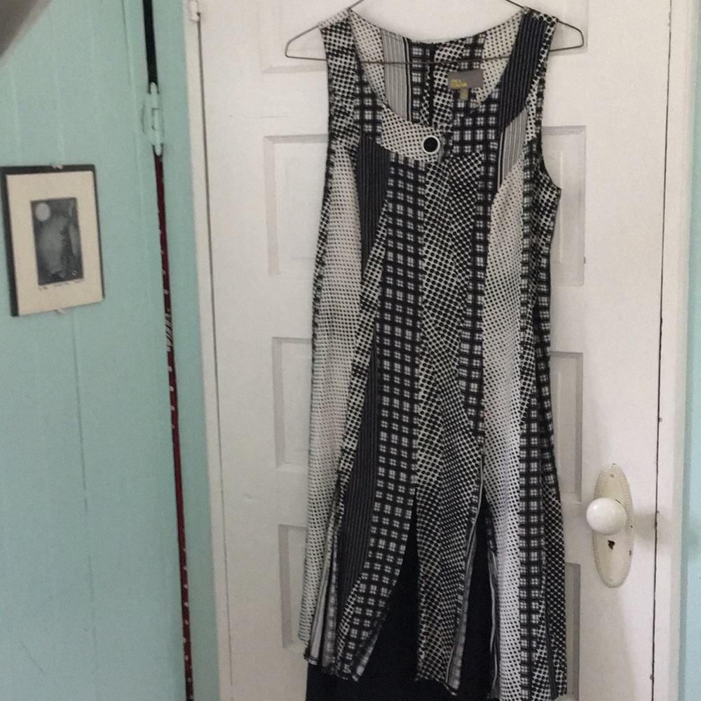 Linea Domani b/w midi dress size 10